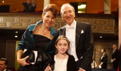 Saul with his wife Laura Nelson and daughter Noa